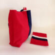 MARISOL Textil táska piros fehér sötétkék színekkel és neszesszerrel